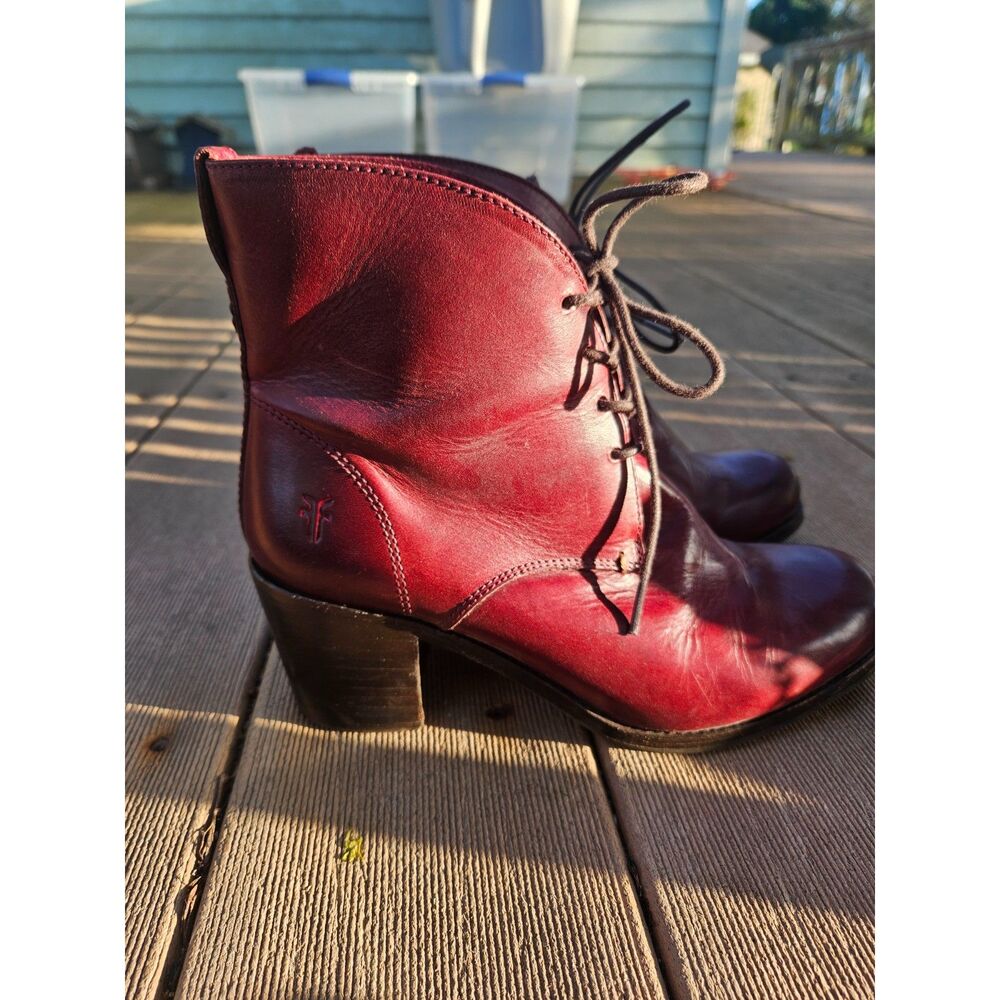 Frye Sabrina 6G Lace Up Red Leather Block Heel Ankle Boots